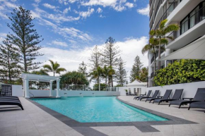 Гостиница Mantra Coolangatta Beach  Серферс-Парадайс